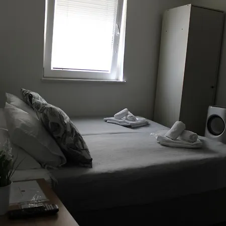 Nočitev z zajtrkom Seherezada *